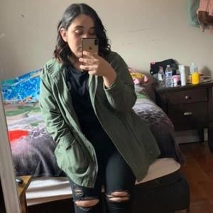 Meet your Posher, Fernanda